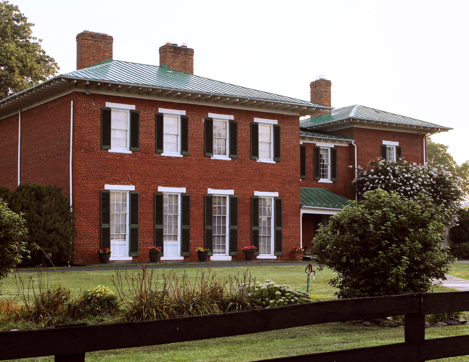 <span style="font-weight: bold;">Casa Familiar&nbsp;</span>